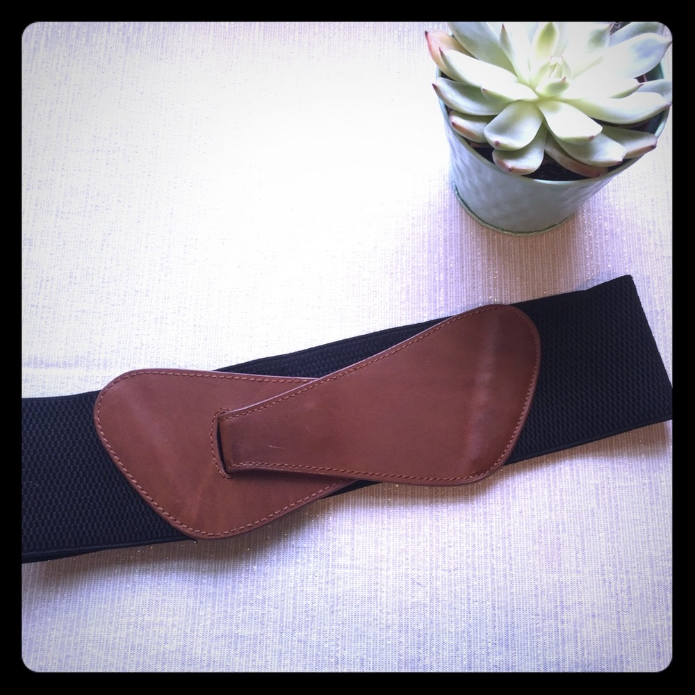 Corset style belt